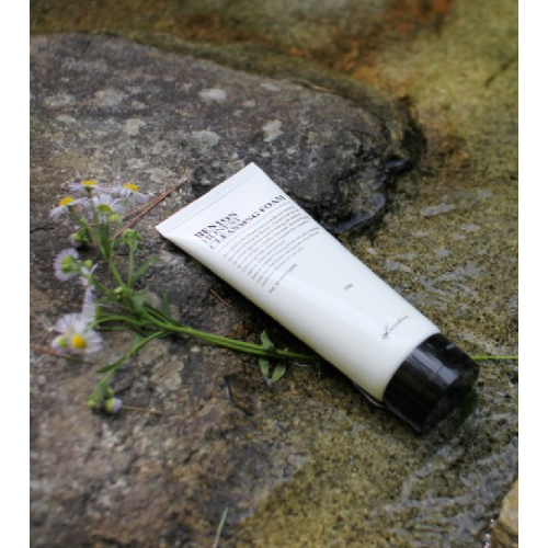 Benton - Schiuma detergente Honest Cleansing Foam