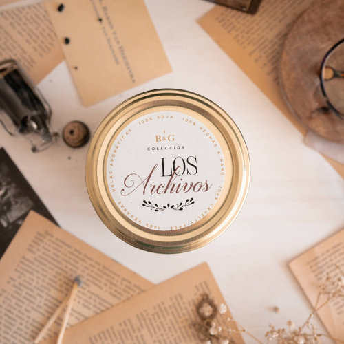 Book and Glow - *The Archives* - Candela di soia - Accademia Classica