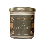 Book and Glow - *Extraordinary Worlds* - Candela di soia vegana - The Burrow