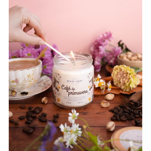 Book and Glow - *Perfect Moments* - Candela di soia - Café de primavera