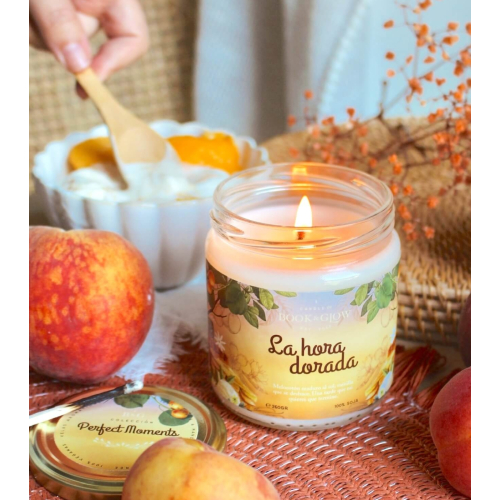 Book and Glow - *Perfect Moments* - Candela di soia - La hora dorada
