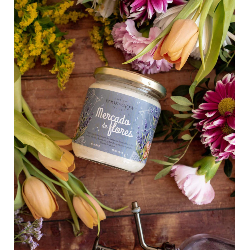 Book and Glow - *Perfect Moments* - Candela di soia - Mercato dei fiori