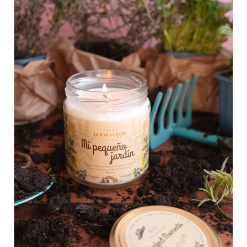 Book and Glow - *Perfect Moments* - Candela di soia - Il mio piccolo giardino