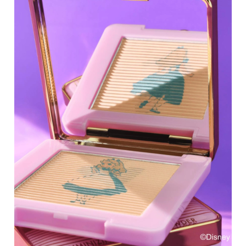 Catrice - *Alice in Wonderland* - Cipria Compatta Illuminante