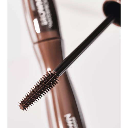 Catrice - Mascara volumizzante waterproof Glam & Doll - Marrone