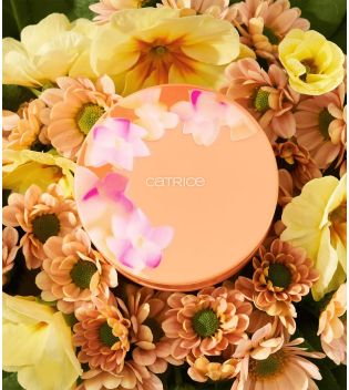 Catrice - *Seeking Flowers* - Illuminante in crema con finitura in polvere - C01: Watch Me Bloom