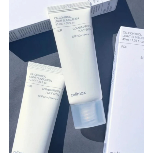 Celimax - *Oil Control* - Protezione solare per il viso Light Sunscreen SPF50+ PA++++