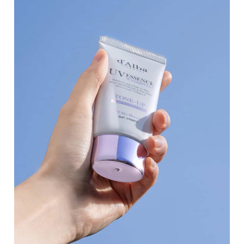 D'Alba - Protezione solare per il viso Tone-Up SPF50+ PA++++ - Purple Correcting