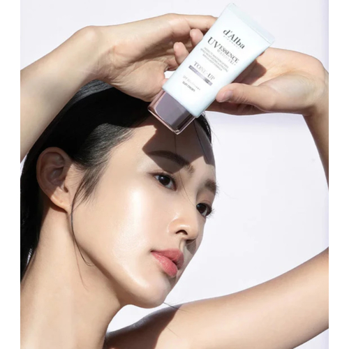 D'Alba - Protezione solare per il viso Tone-Up SPF50+ PA++++ - Purple Correcting