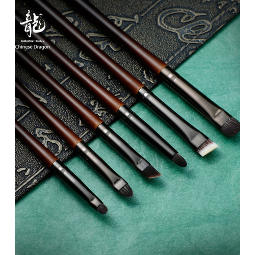 Eigshow - *Chinese Dragon* - Set di 20 pennelli per il trucco - Ebony