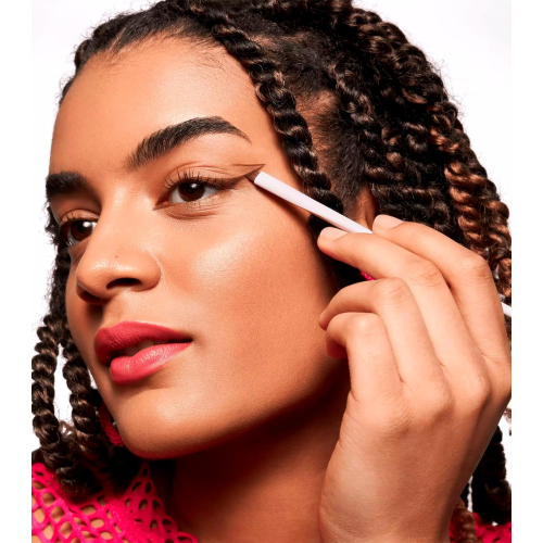 essence - pennello eyeliner.