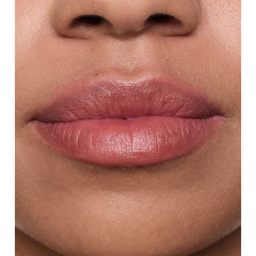 essence - Bálsamo labiale Blur Soufflé - 05: Nude Toffee