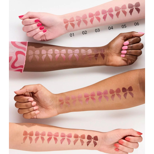 essence - Rossetto satinato Satin Glow - 01: Whole Latte Love