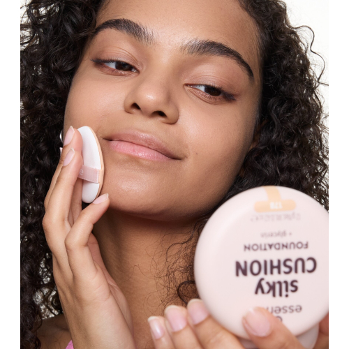 essence - Fondotinta Silky Cushion -178