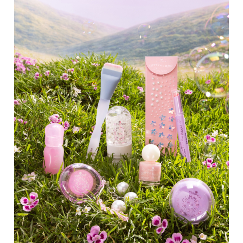 essence - *Glimmer in a Bubble* - Smalto per unghie