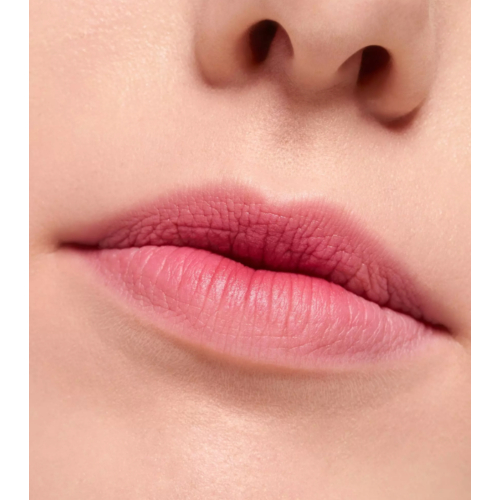 essence - Rossetto opaco dal finish sfumato BLUR soufflé - 05: Crush Hour