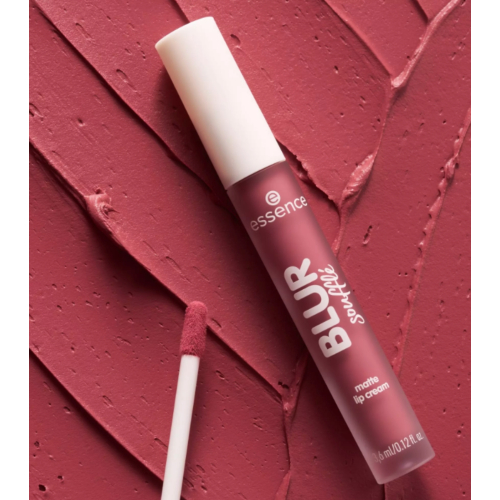 essence - Rossetto opaco dal finish sfumato BLUR soufflé - 05: Crush Hour