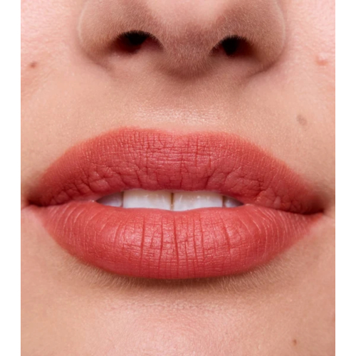 essence - Mousse labiale Juicy Matte - 01: Maple Rouge