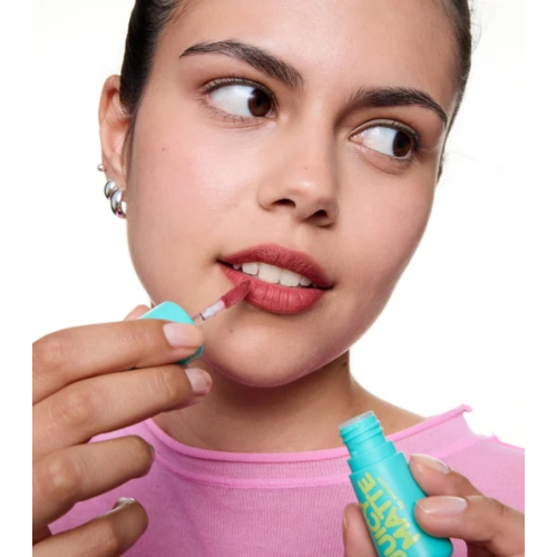 essence - Mousse labiale Juicy Matte - 06: Midnight Rose