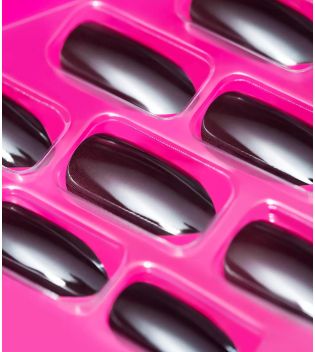 essence - *PINK is the new BLACK* - Unghie finte che cambiano colore Click & Go - 01: Show Your Pink Side