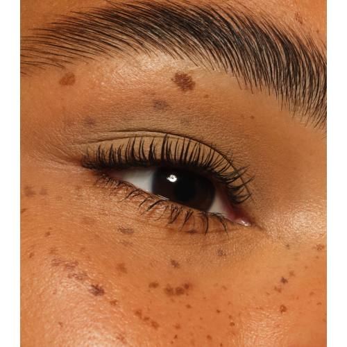 essence - Ombretto in stick Blur Nude - 03