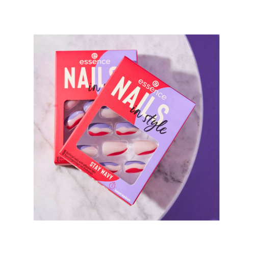 essence - Unghie finte Nails in Style - 13: Stay Wavy