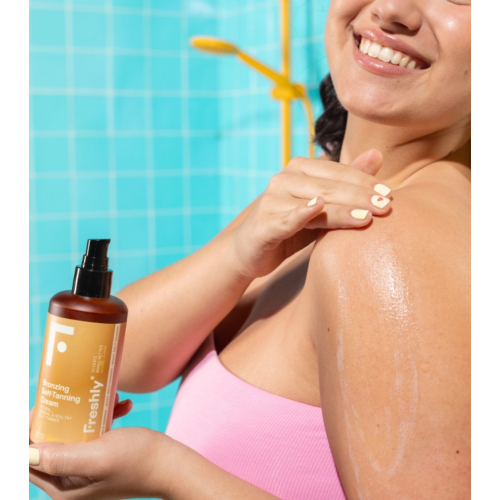 Freshly Cosmetics - Crema corpo autoabbronzante Bronzing Radiance