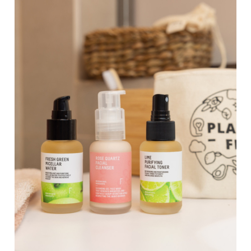 Freshly Cosmetics - Set detergente viso da viaggio Mini Cleanser Trio