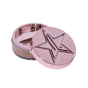 Jeffree Star Cosmetics - *The Orgy Collection* - Cipria in polvere Magic Star Luminous - Suede Jeffree Star Cosmetics - *The Orgy Collection* - Cipria in polvere Magic Star Luminous - Suede