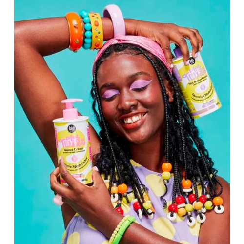 Lola Cosmetics - *Plot Twist* - Crema modellante modellante per ricci 480g - Noce del Brasile