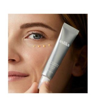 Medik8 - *Crystal Retinal* - Crema contorno occhi antietà con Retinal e Vitamina A Ceramide Eye 6