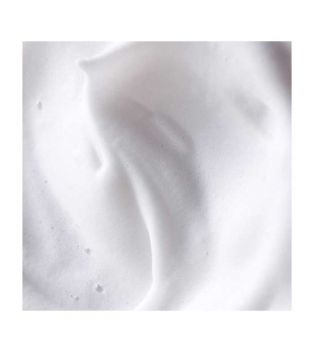 Medik8 - Detergente Purificante e Nutriente Micellar Mousse