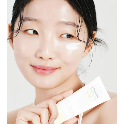 Mixsoon - Protezione solare viso Bean Sun Serum SPF50+ PA++++