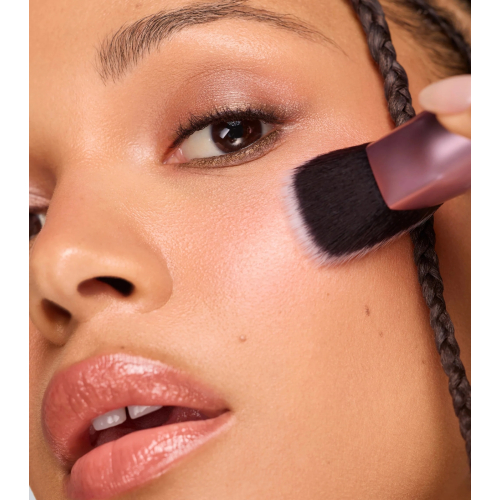 Real Techniques - Pennello per contorno Cheek Hugging Contour - RT458