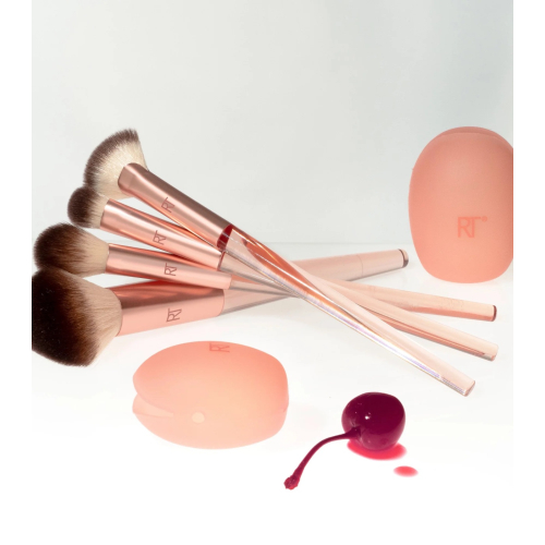 Real Techniques - *Cherry On top* - Set di 4 pennelli + 2 cover in silicone