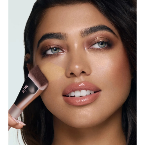 Real Techniques - *New Nude 2.0* - Pennello per il viso Diamond Blending