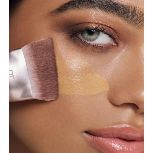 Real Techniques - *New Nude 2.0* - Pennello per il viso Diamond Blending