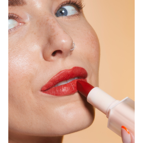 Revolution - Rossetto satinato Lip Allure Soft Satin - CEO Brick Red