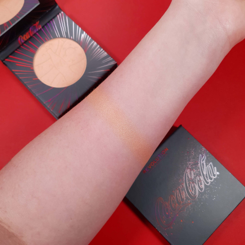 Revolution - *Coca Cola* - Illuminante