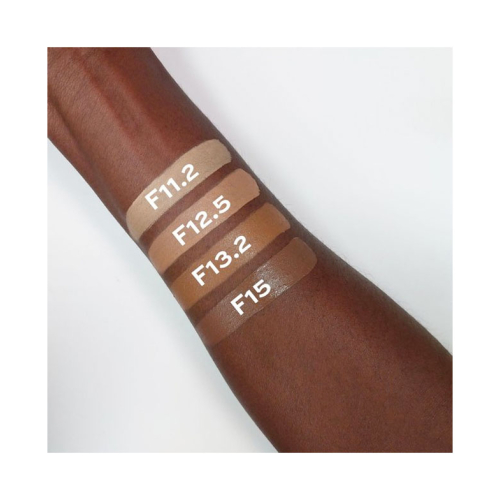 Revolution Relove - Fondotinta Super Matte - F15