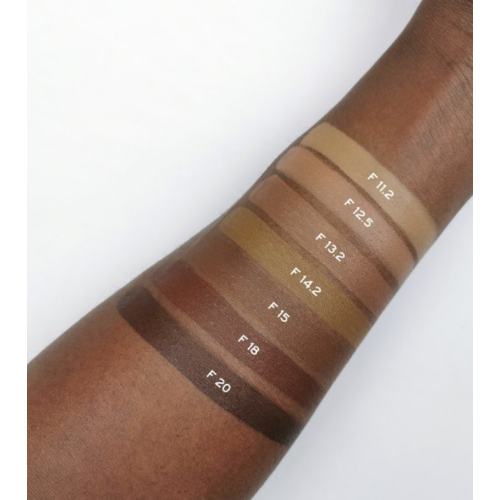 Revolution Relove - Fondotinta Super Serum - F18