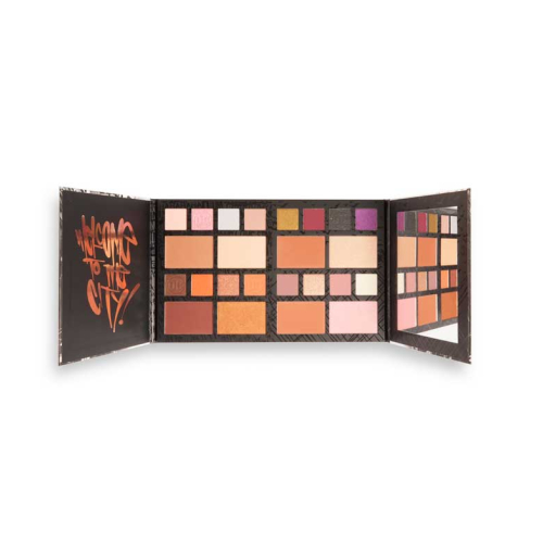 Revolution - *Revolution X DC Universe* - Palette viso e occhi grandi