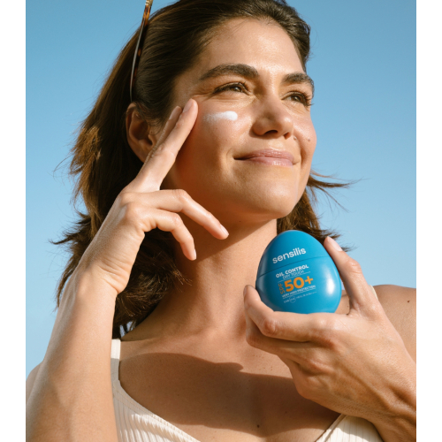 Sensilis - Crema solare per il viso Oil Control SPF50+