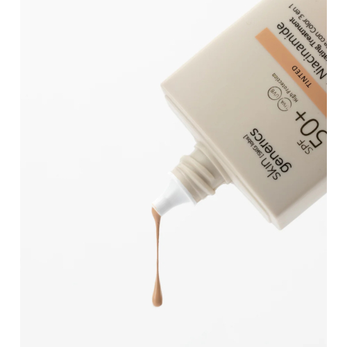 Skin Generics - Trattamento idratante colorato SPF50+