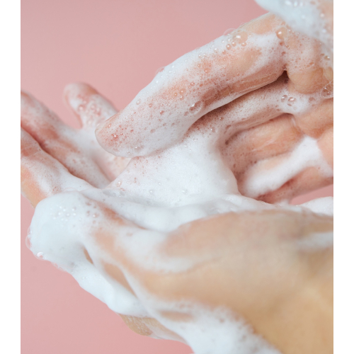 SKIN1004 - *Poremizing* - Schiuma detergente con Centella Asiatica del Madagascar