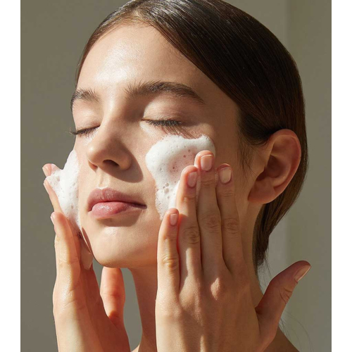 SKIN1004. - Schiuma detergente con Centella Asiatica del Madagascar