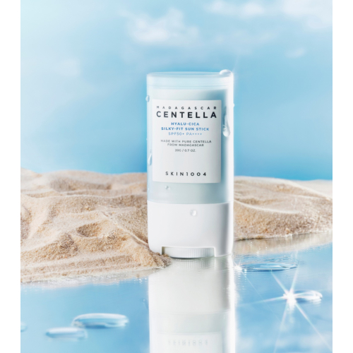 SKIN1004 - *Hyalu-Cica* - Crema solare in stick per il viso Silku-Fit SPF50+ PA++++