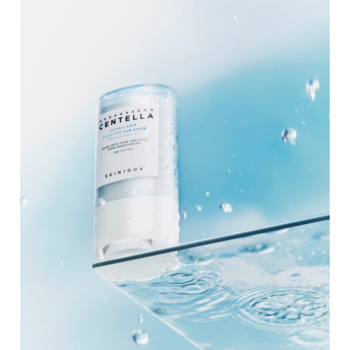 SKIN1004 - *Hyalu-Cica* - Crema solare in stick per il viso Silku-Fit SPF50+ PA++++