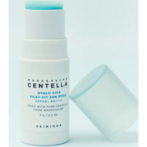 SKIN1004. - *Hyalu-Cica* - Stick per protezione solare viso Silku-Fit SPF50+ PA++++ - Formato da viaggio