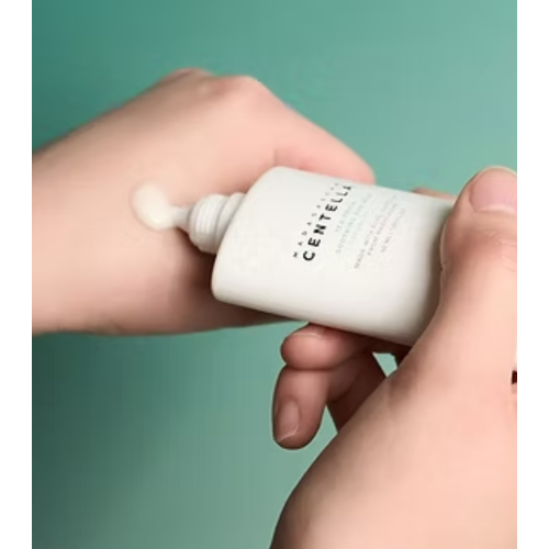 SKIN1004. - *Tea-Trica* - Protezione solare viso SPF50+ PA++++ - 50 ml